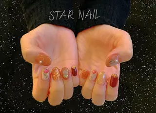 ネイル STAR NAIL所属・STAR NAILのネイルデザイン