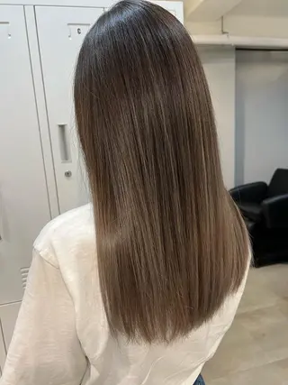 セミロング カラー M IIのヘアスタイル