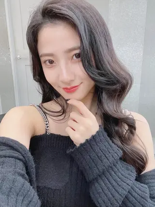 ロング 山本翔一郎 韓国顔周りレイヤーのヘアスタイル