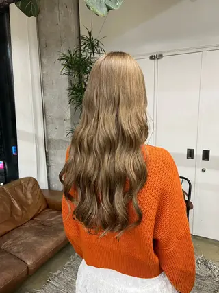 ロング カラー era所属・azumi/ボブ/暖 色/オリーブ/縮毛のヘアスタイル