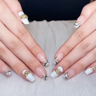 ネイル yu ri 🌹のネイルデザイン