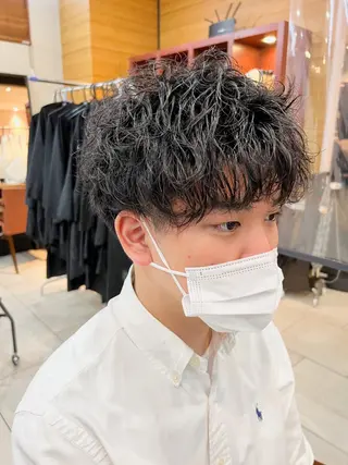 ショート パーマ メンズ メンズカット曲がる 縮毛矯正佐々木タクマのヘアスタイル