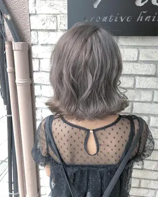 ミディアム ヤマグチ ヒカルのヘアスタイル