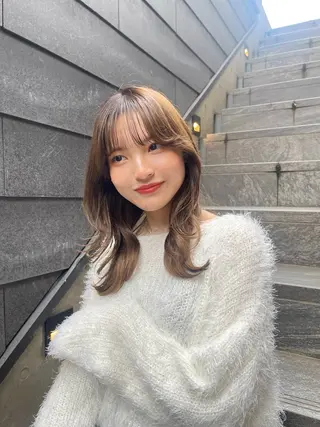 セミロング カラー 愛莉/ラベンダー/ ベージュ/ブラウンのヘアスタイル