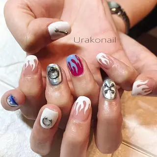 ネイル UrakoNail 《nail》のネイルデザイン