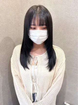 セミロング 𝑭𝒖𝒌𝒂🩶 モテ髪×透明感カラーのヘアスタイル