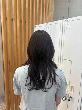 ロング カラー 長谷川 日南のヘアスタイル