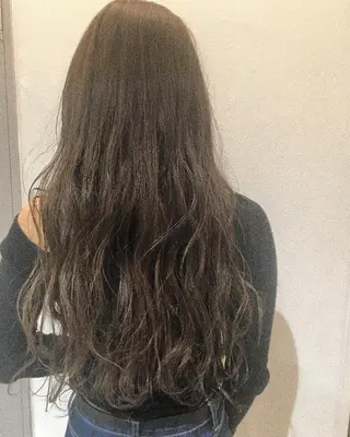 ロング カラー 船津 佳奈美のヘアスタイル