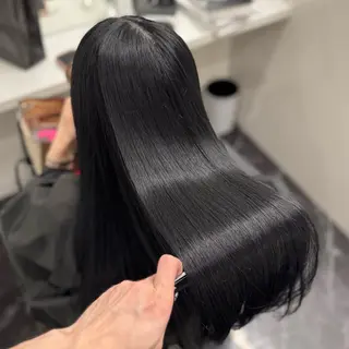 ロング パーマ ブリーチなし Ⅰ 髪質改善カラーのヘアスタイル