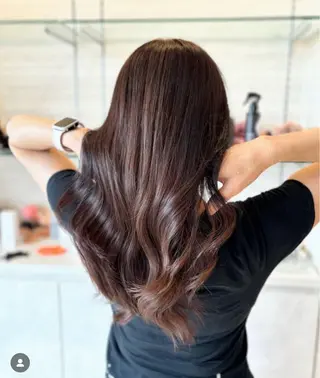 カラー 勝山 碧のヘアスタイル