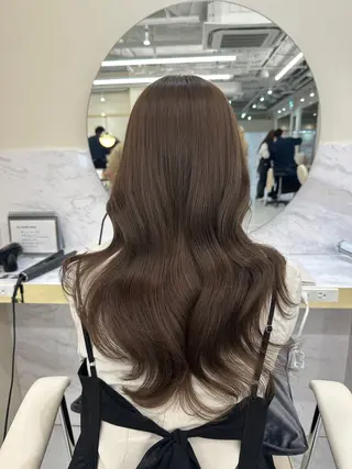 ミディアム 似合わせレイヤーカッ ト🩶瀧本美咲のヘアスタイル