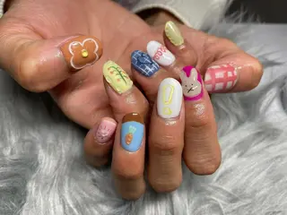 カラー atelier moamのネイルデザイン