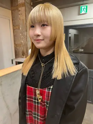 セミロング 東のりか/ハイトーン ブリーチカラー/ボブのヘアスタイル