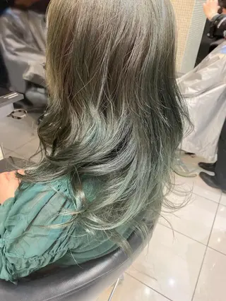 ロング キッズ メンズ ヘアアレンジ パーマ カラー ネイル マツエク・マツパ lore下北沢 Officialのヘアスタイル