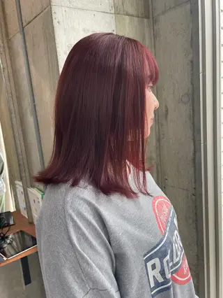 ミディアム 横山 奈央のヘアスタイル