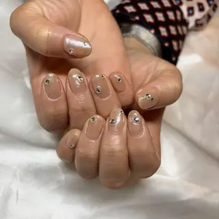 ネイル JILL 河内花園店所属・yuna ⭐︎のネイルデザイン