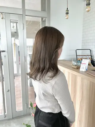 カラー 津田 七美希のヘアスタイル