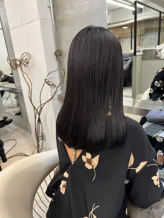 セミロング INORI|艶カラ ー|フェイスレイヤーのヘアスタイル