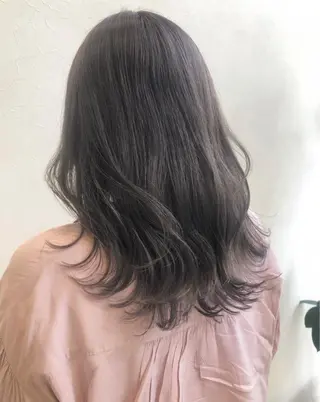 セミロング カラー nakahara madokaのヘアスタイル