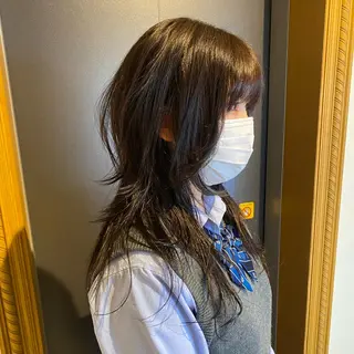 ミディアム 大阪ウルフカット ハッシュカットのヘアスタイル