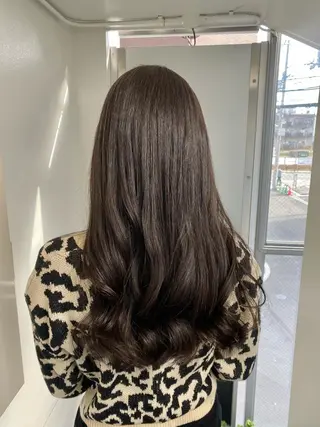 ロング カラー 田代 佳穂のヘアスタイル