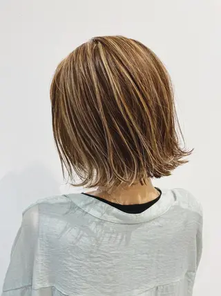 カラー 濱川 佳奈のヘアスタイル