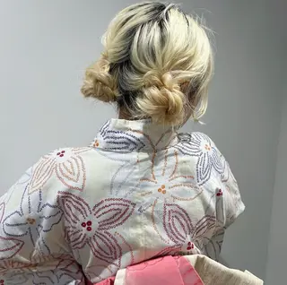 ミディアム カラー ヘアアレンジ mina 🌷のヘアスタイル