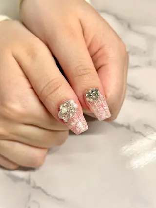 ネイル salon iris 🦋北広島市大曲のネイルデザイン