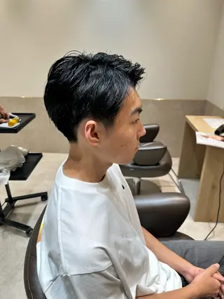 ショート メンズ 松本 涼大朗のヘアスタイル