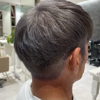 ショート nolla（ノーラ）所属・YOKOI SHINJIのヘアスタイル