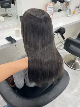 ロング カラー オリーブカラー🫒 レイヤーカット✂︎のヘアスタイル