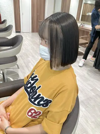 ミディアム カラー Re:st所属・Miyavi/カラー ショートボブのヘアスタイル