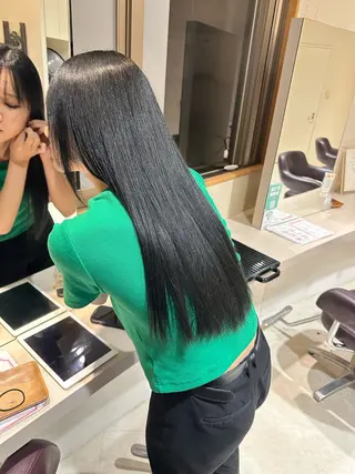 カラー Lond  Emi 艶髪モテヘアのヘアスタイル