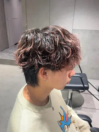 ショート カラー パーマ メンズ 【シャドウパーマ センターパート】義心のヘアスタイル