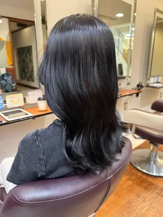 ロング カラー 新美 木乃美のヘアスタイル