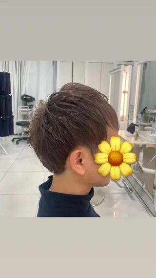 カラー メンズ 崎山 紗吏のヘアスタイル