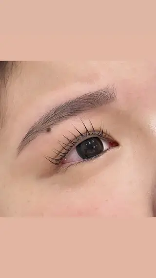 アイブロウ 坂田 りおのマツエク・マツパデザイン