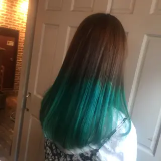 セミロング カラー ホワイト&レイヤーカ ットエクステ長畠俊輔のヘアスタイル