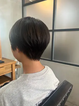 ショート 栗本 陽香/顔周りレ イヤー/透明感カラーのヘアスタイル