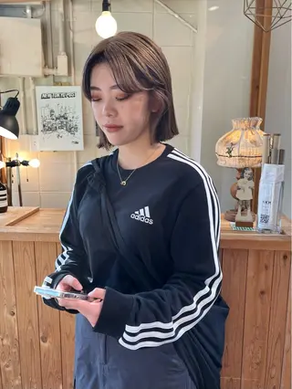 ミディアム カラー iru所属・mi kiのヘアスタイル