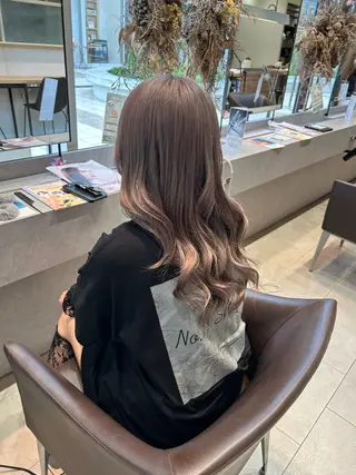 カラー Lolonois 森ノ宮【 yui 】のヘアスタイル