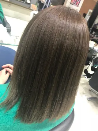 ミディアム Adachi Fujikoのヘアスタイル