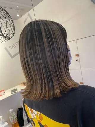 ミディアム カラー ブリーチ👩🦳/ ✂︎MANAMIのヘアスタイル