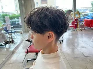 ショート パーマ メンズ OSHARE DOROBO bis所属・槇野 彪海のヘアスタイル