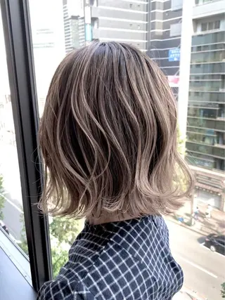 ショート カラー 透明感カラー/レイヤ ーhinata.のヘアスタイル