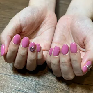 ネイル HENRIETTA NAILSALONのネイルデザイン