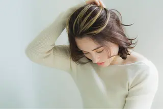 ミディアム カラー 太田ありさ クリーミーヘアカラーのヘアスタイル