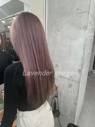 ロング 艶ハイトーン🔆 ️️️安座間 希のヘアスタイル