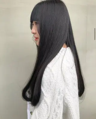 ロング カラー 早野 心春のヘアスタイル
