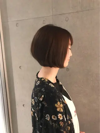 ショート カラー 岩田菜央 《武蔵小杉》のヘアスタイル